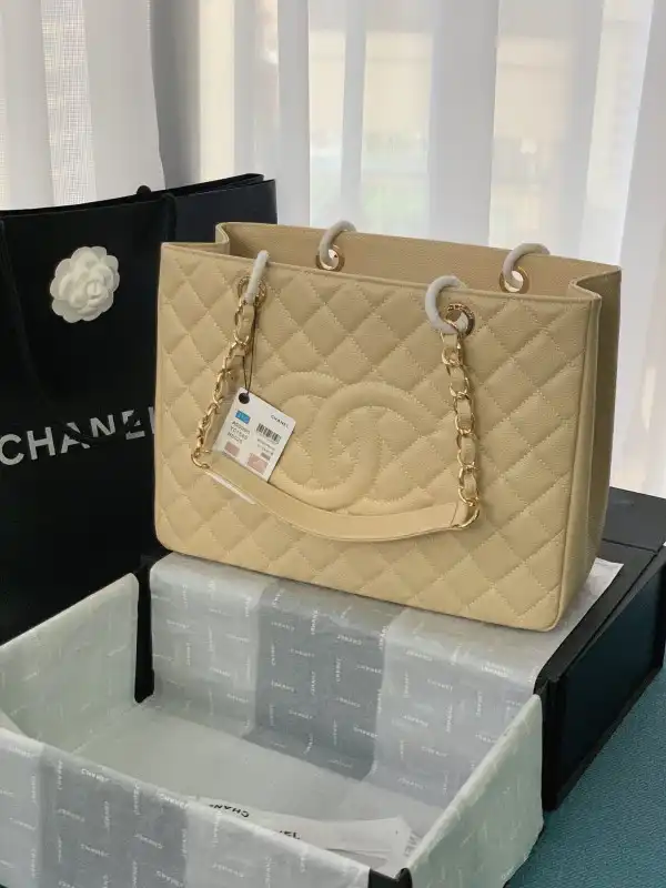 CHANEL TOTE BAG