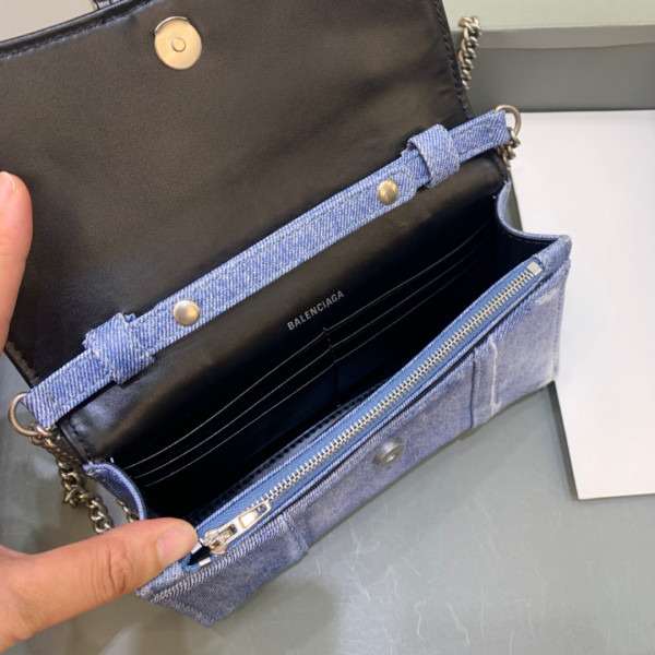 HOT SALE BALENCIAGA HOURGLASS WALLET ON CHAIN