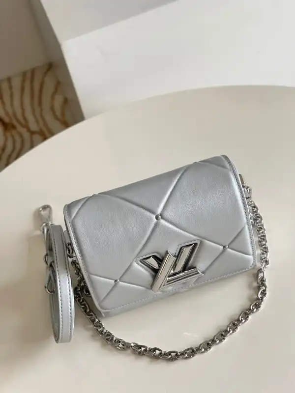 Affordable LOUIS VUITTON TWIST PM