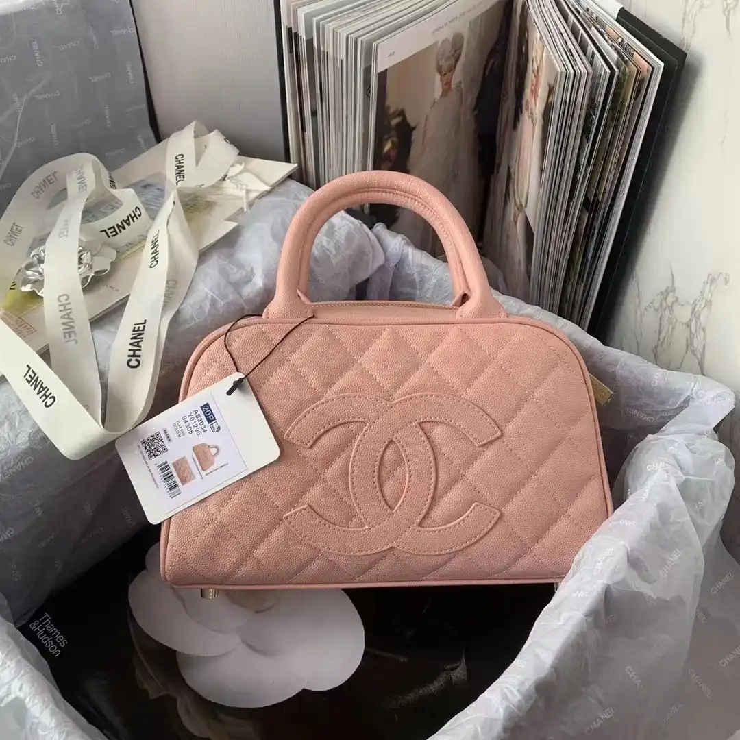 CHANEL VINTAGEP BAG