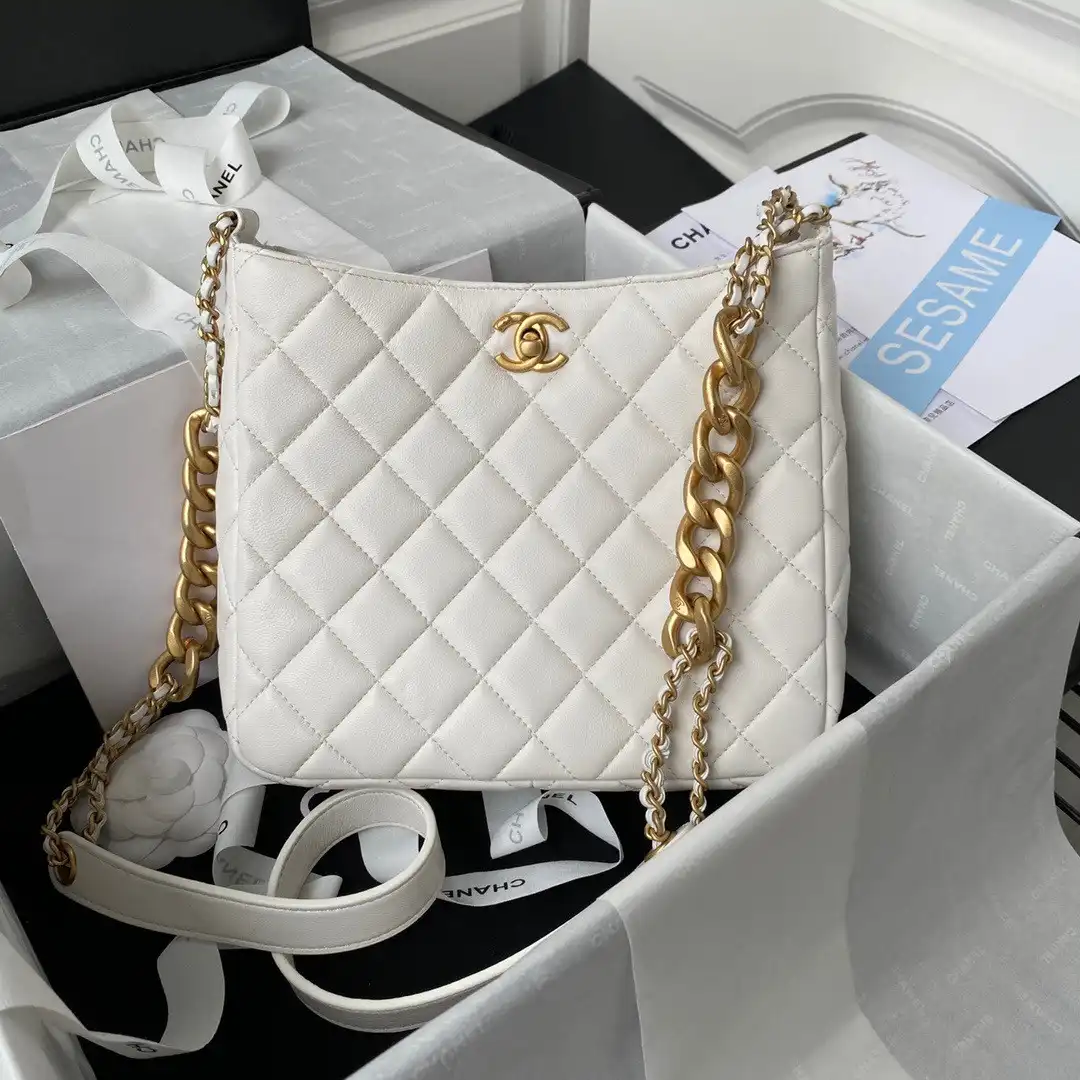 CHANEL HOBO HANDBAG