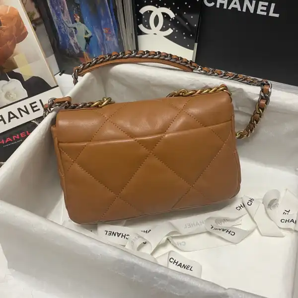 CHANEL 19 FLAP BAG