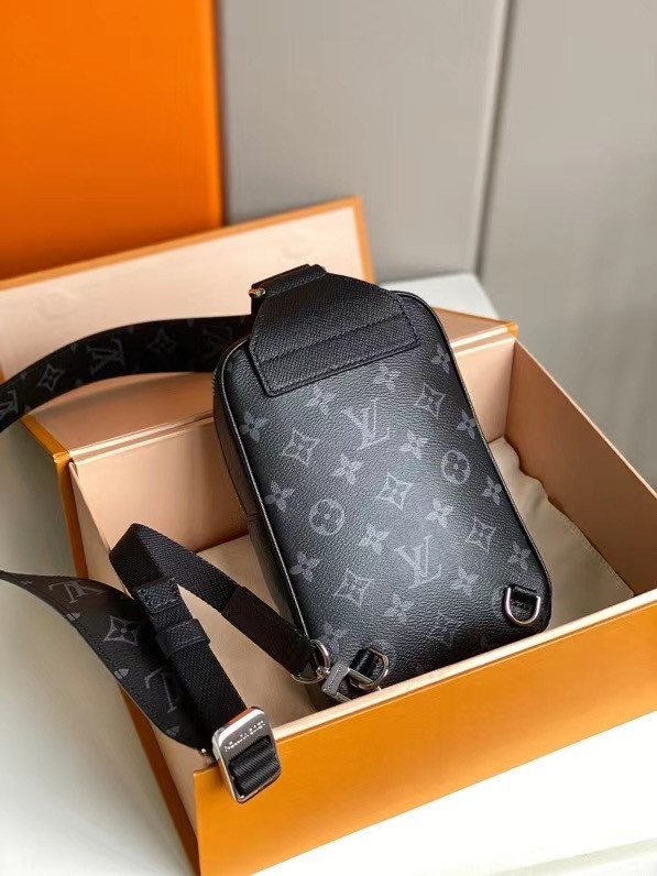 HOT SALE LOUIS VUITTON OUTDOOR SLINGBAG