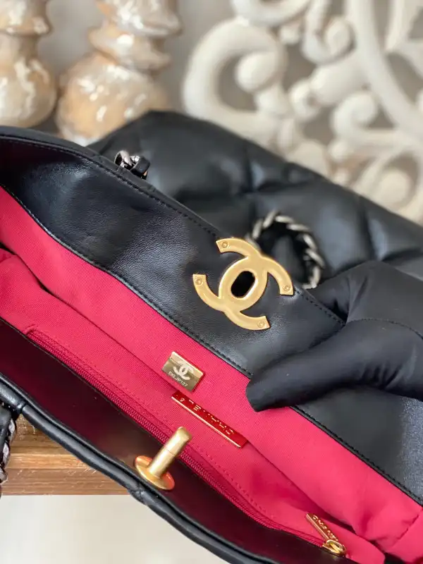 First bag ru CHANEL 19 SHOPPING BAG