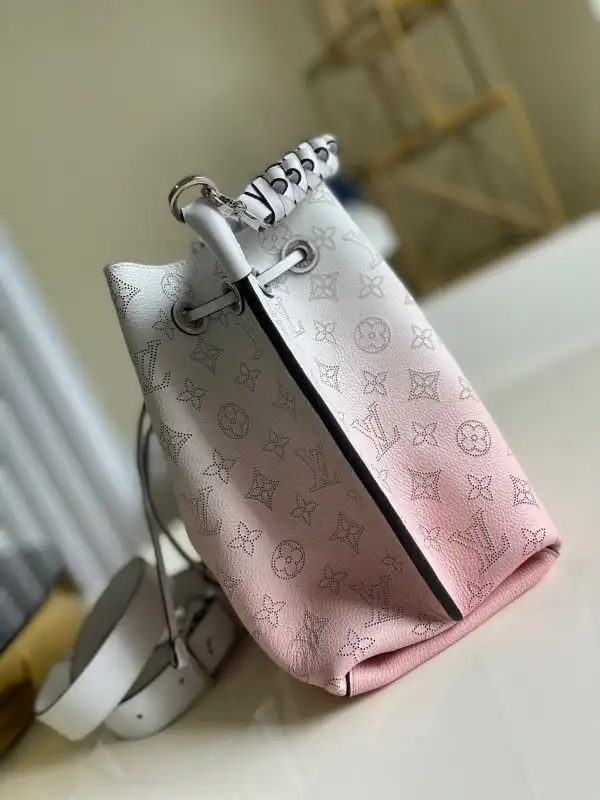 First bag ru LOUIS VUITTON MURIA