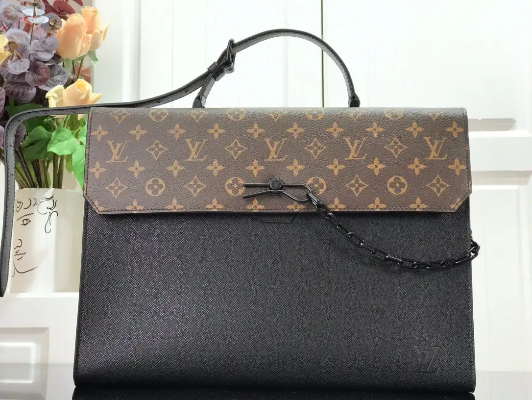 Aaa replica ru LOUIS VUITTON ROBUSTO BRIEFCASE