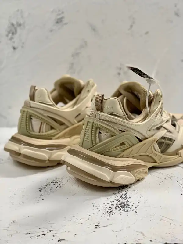 BALENCIAGA TRACK.2