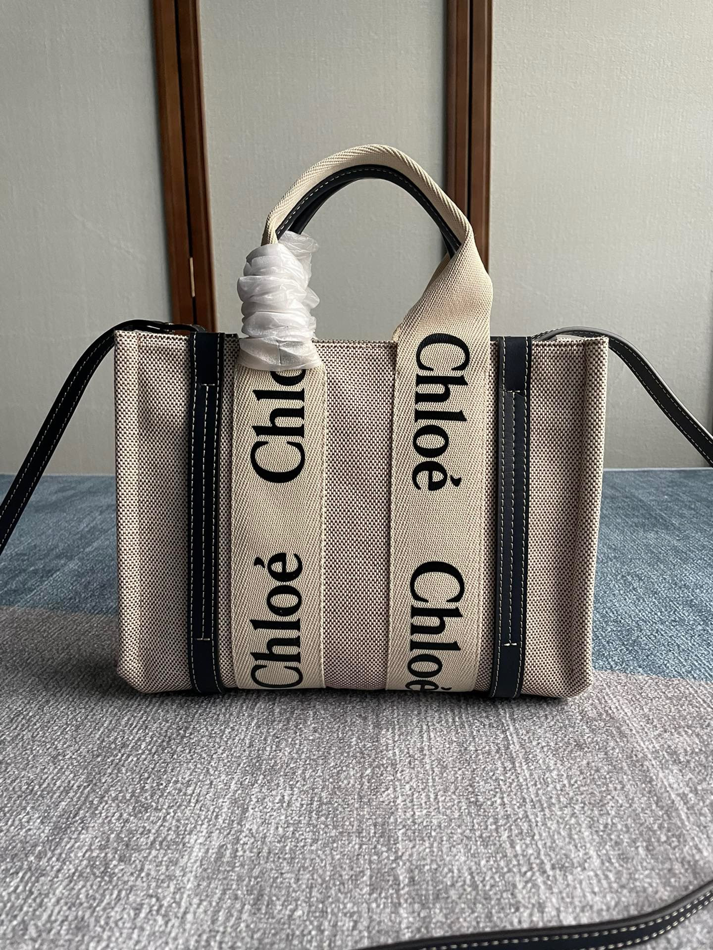 CHLOÉ SMALL WOODY TOTE BAG WITH STRAP