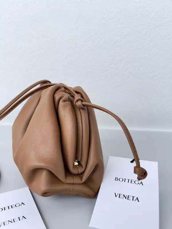 BOTTEGA VENETA MINI POUCH