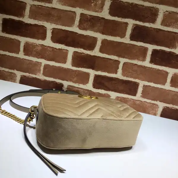 Gucci GG Marmont small matelassé shoulder bag