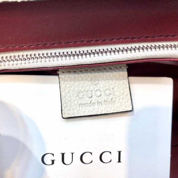 HOT SALE Gucci Zumi grainy leather small top handle bag