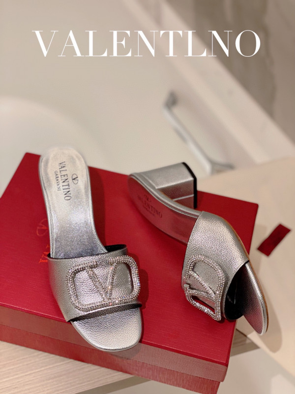 HOT SALE VALENTINO VLOGO SIGNATURE SLIDE SANDAL