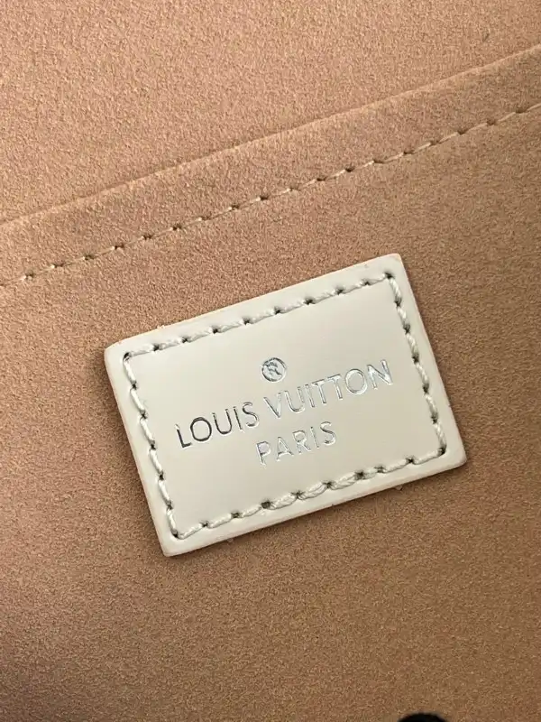 LOUIS VUITTON CHANELUNY MINI