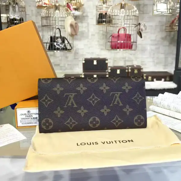 TO Louis Vuitton EMILIE