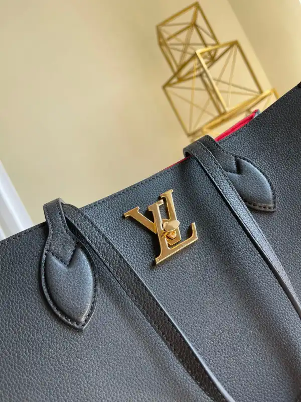 Bagsoffer LOUIS VUITTON LOCKME SHOPPER