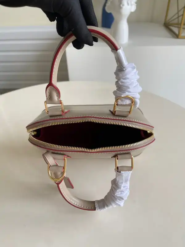 LOUIS VUITTON ALMA BB