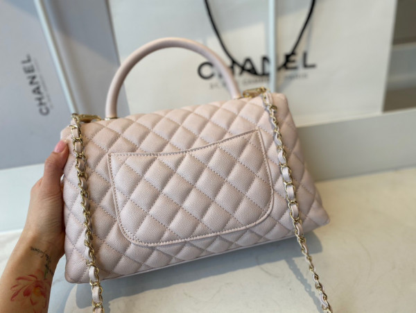 CL LARGE FLAP BAG WITH TOP HANDLE