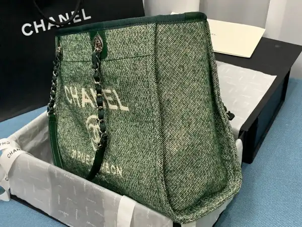 CHANEL SHOPPING BAG