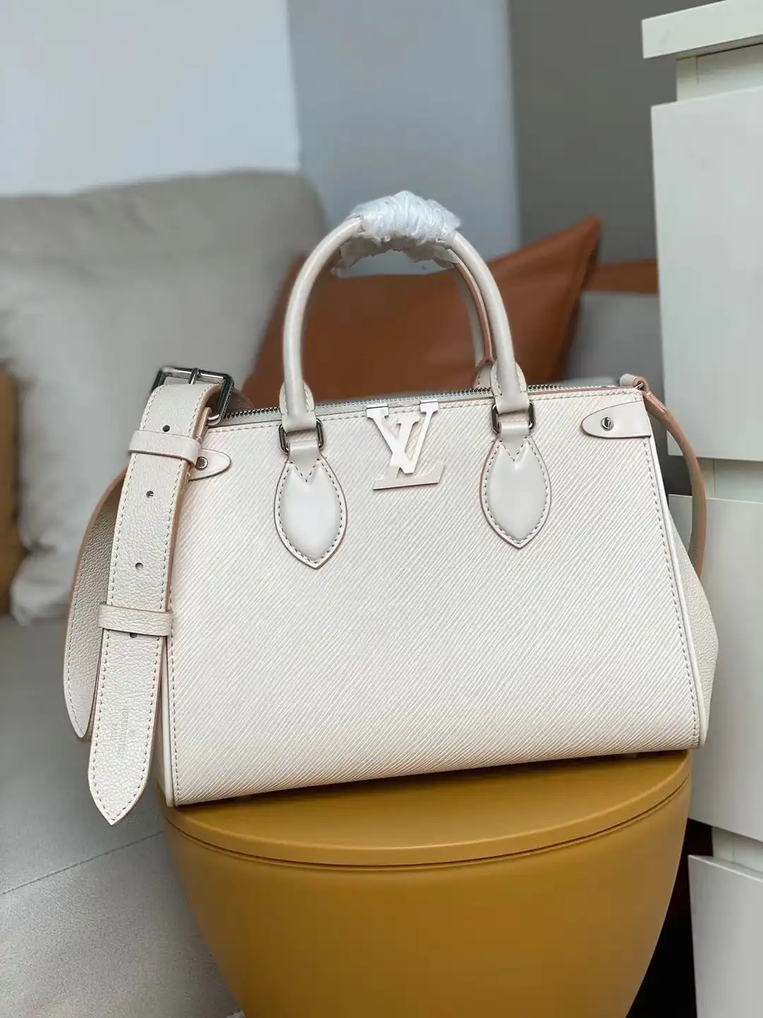 Frstbag ru LOUIS VUITTON GRENELLE TOTE MM