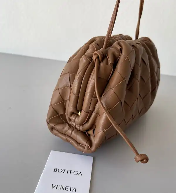 BOTTEGA VENETA MINI POUCH