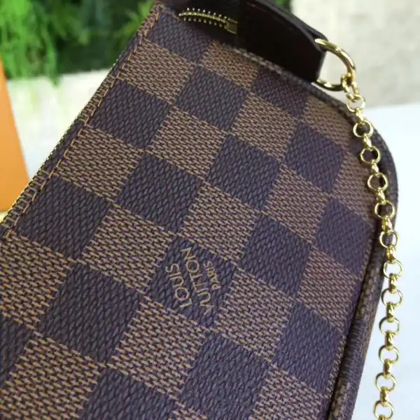 First bag ru Louis Vuitton wallet