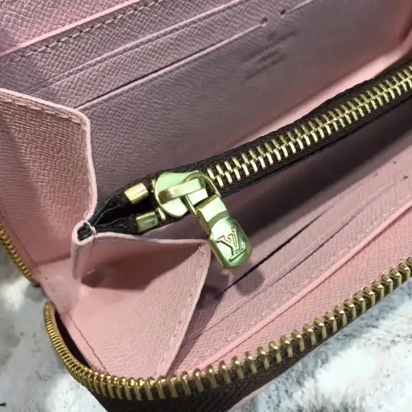 First bag ru Louis Vuitton Wallet