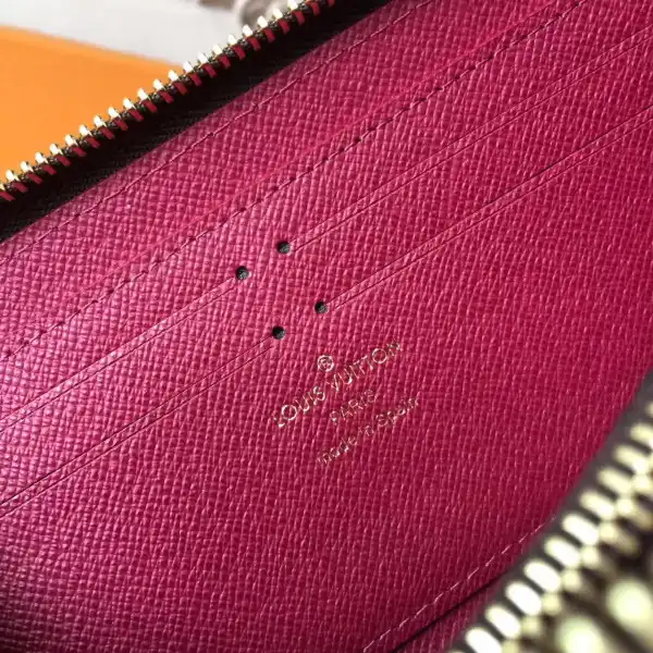 Louis Vuitton CHANELEMENCE wallet