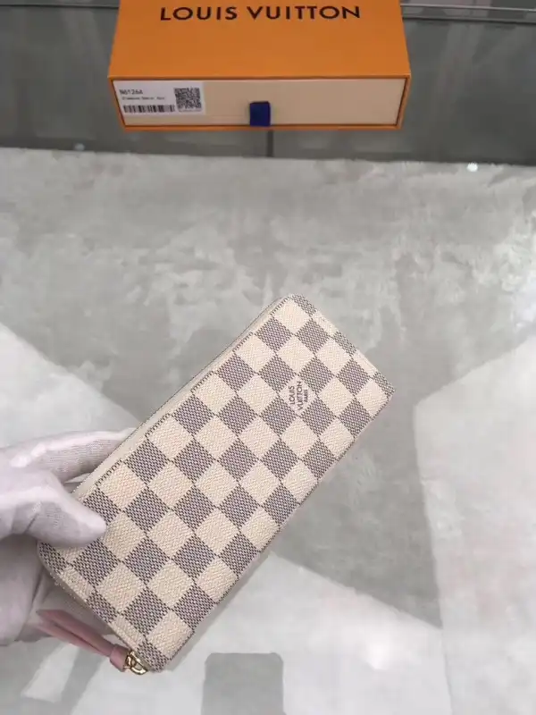 Louis Vuitton CHANELEMENCE WALLET