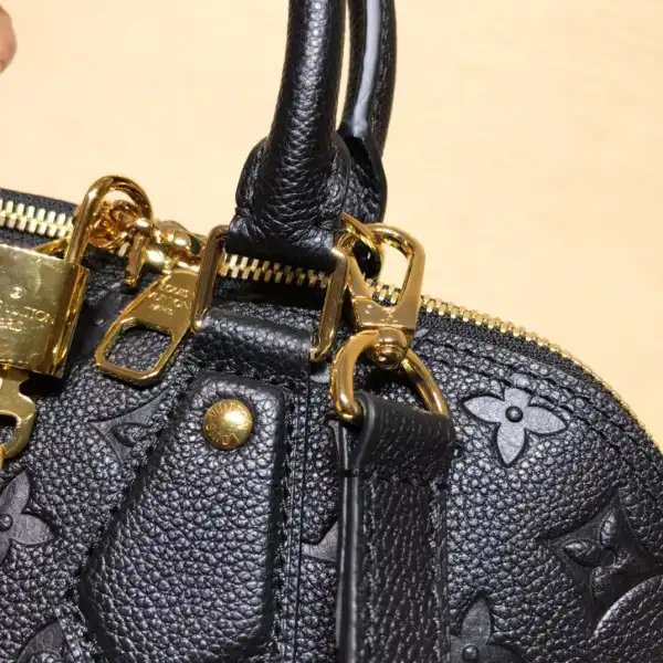 First bag ru LOUIS VUITTON EXCHANELUSIVE PRELAUNCH - NEO ALMA PM