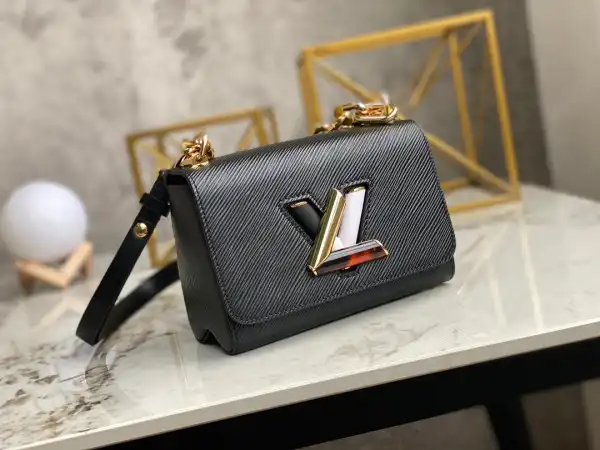 LOUIS VUITTON TWIST PM