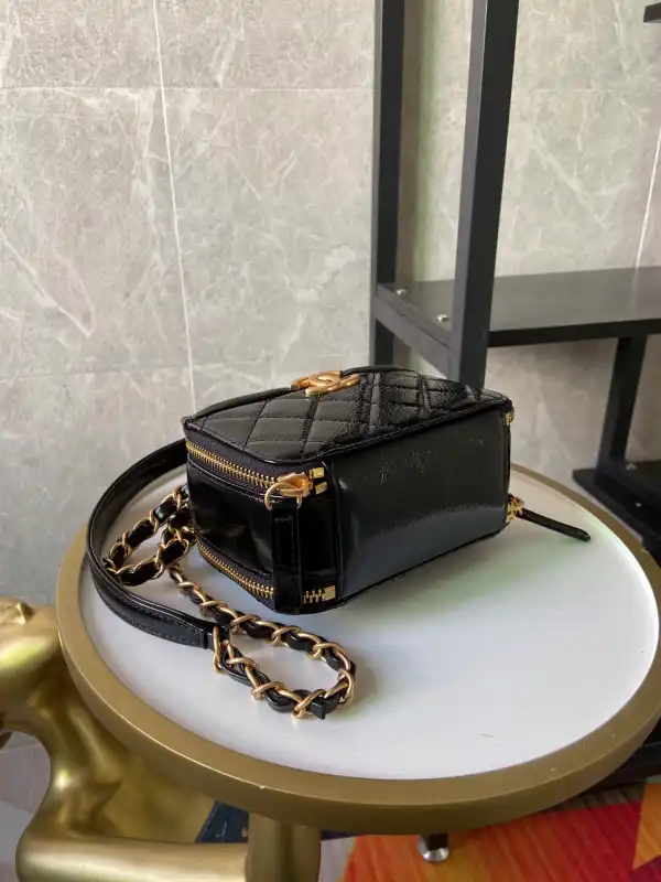 CHANEL SMALL VANITY CASE