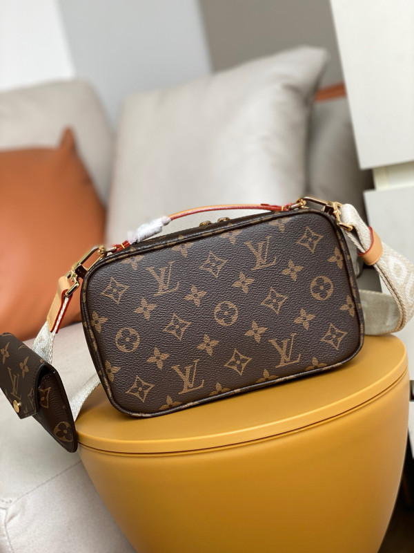 HOT SALE LOUIS VUITTON UTILITY CROSSBODY