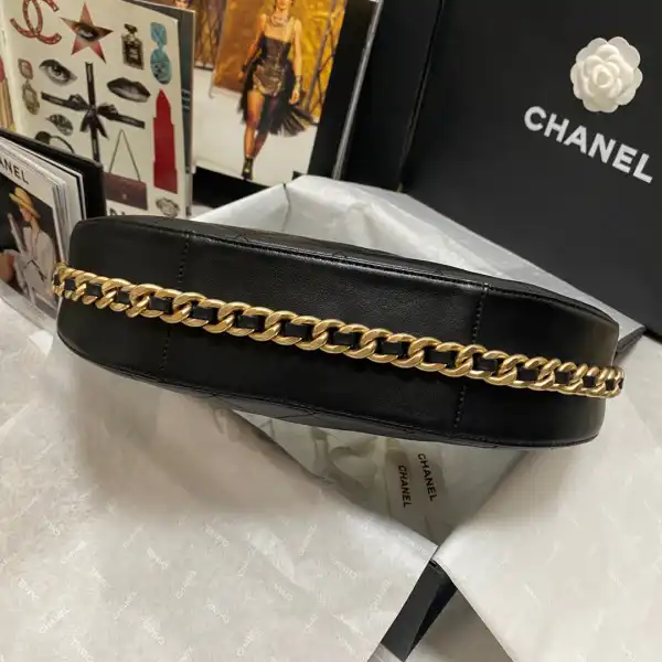 CHANEL HIPPIE BAG