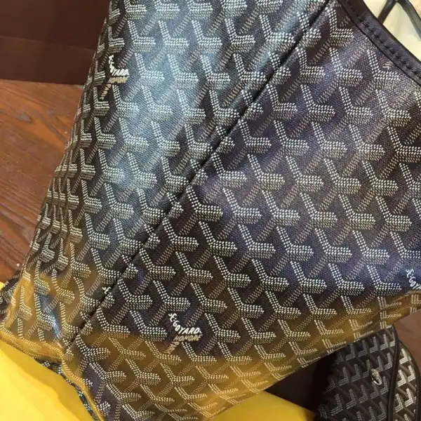 GOYARD TOTE BAG