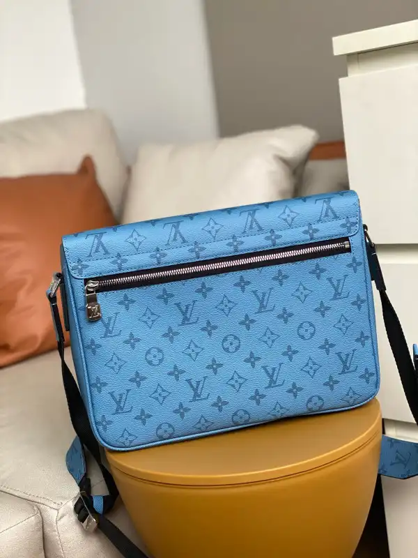 Affordable LOUIS VUITTON NEW MESSENGER