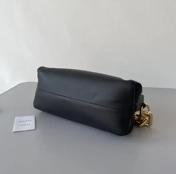 Bagsoffer BOTTEGA VENETA THE CHAIN POUCH