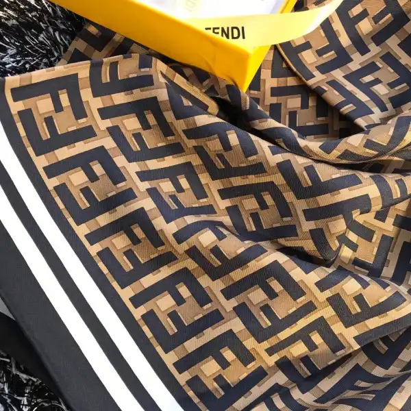 Frstbag ru FENDI SCARF