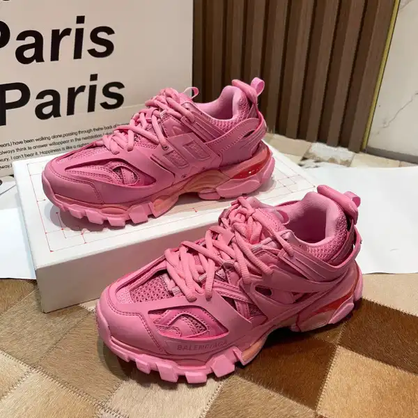 BALENCIAGA TRACK