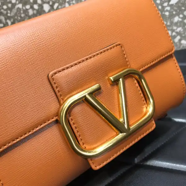 Valentino STUD SIGN SHOULDER BAG