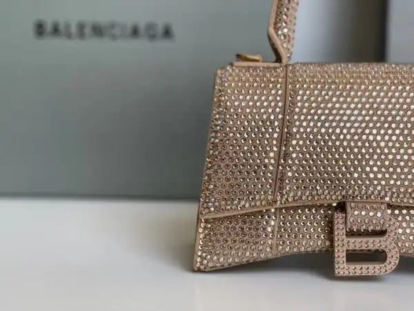 Frstbag ru BALENCIAGA HOURGLASS