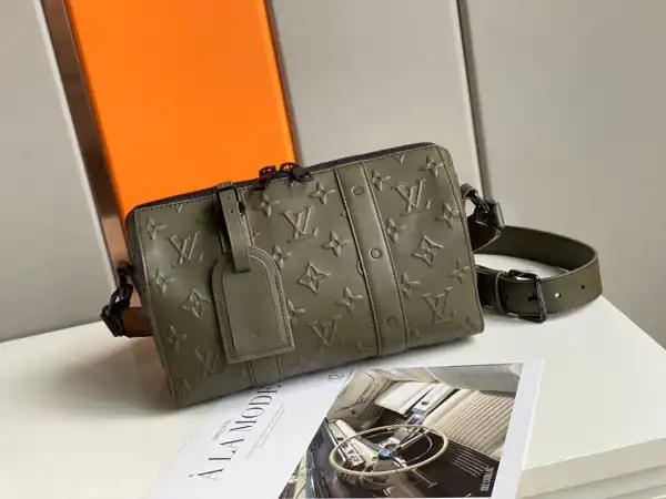 First Bag Ru LOUIS VUITTON CITY KEEPALL