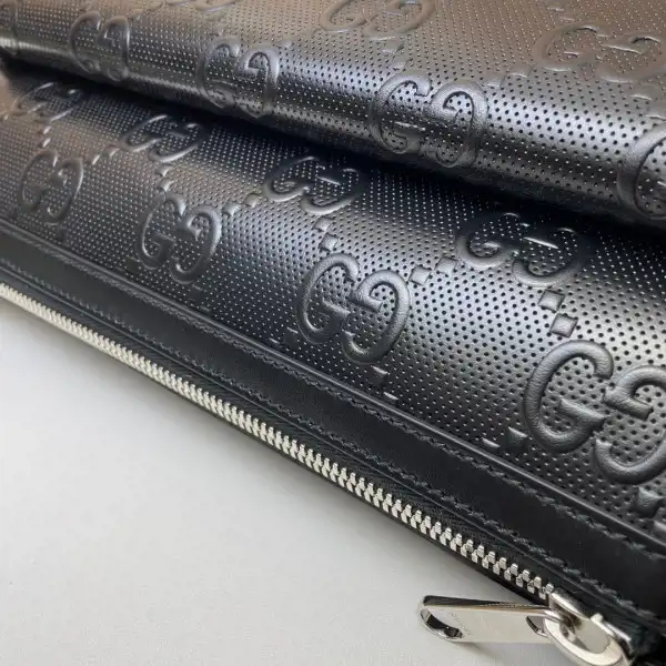 GUCCI GG embossed messenger bag