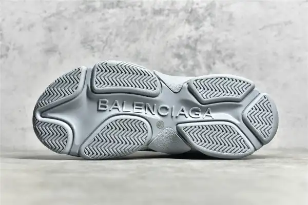 Firstbag Ru BALENCIAGA TRIPLE S