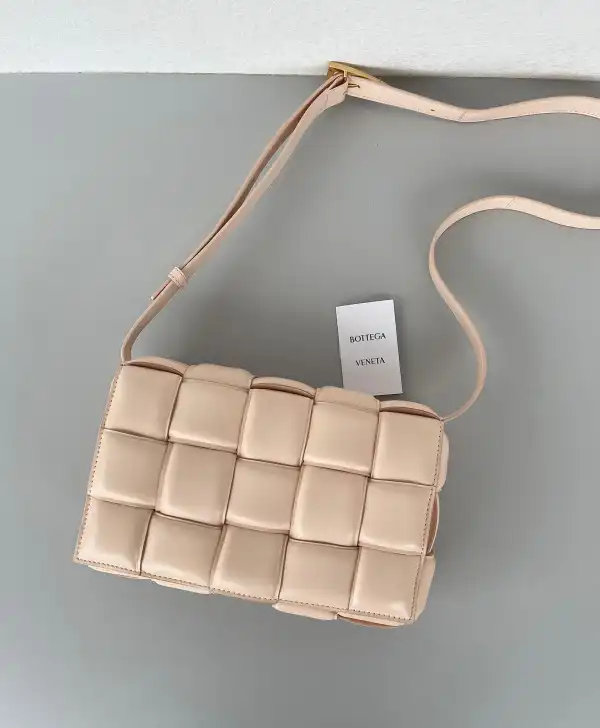 Frstbag ru BOTTEGA VENETA CASSETTE