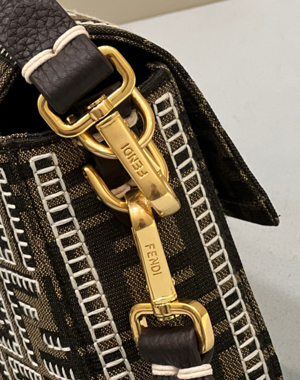 FENDI BAGUETTE