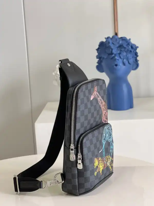 Aaa replica bags LOUIS VUITTON AVENUE SLINGBAG