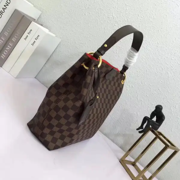 First bag ru Louis Vuitton GRACEFUL PM