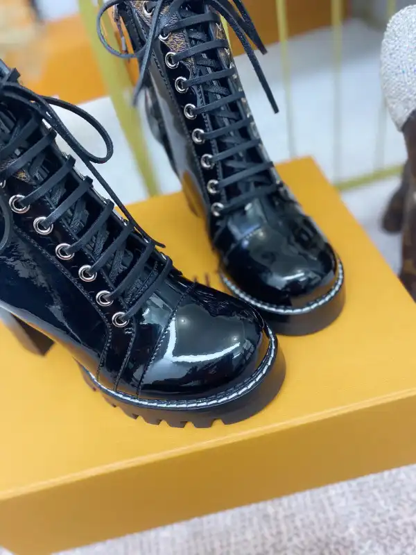 LOUIS VUITTON STAR TRAIL ANKLE BOOT