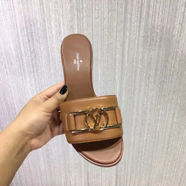 Frstbag ru LOUIS VUITTON LOCK IT MULE