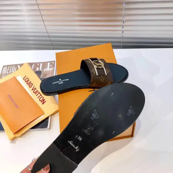 LOUIS VUITTON LOCK IT FLAT MULE